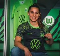 包含沃尔夫斯堡连续逆转取胜，士气高涨的词条