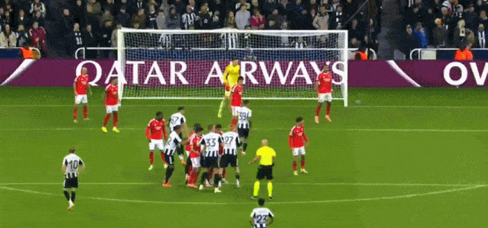 包含拜仁慕尼黑惨败，欧冠命运岌岌可危的词条