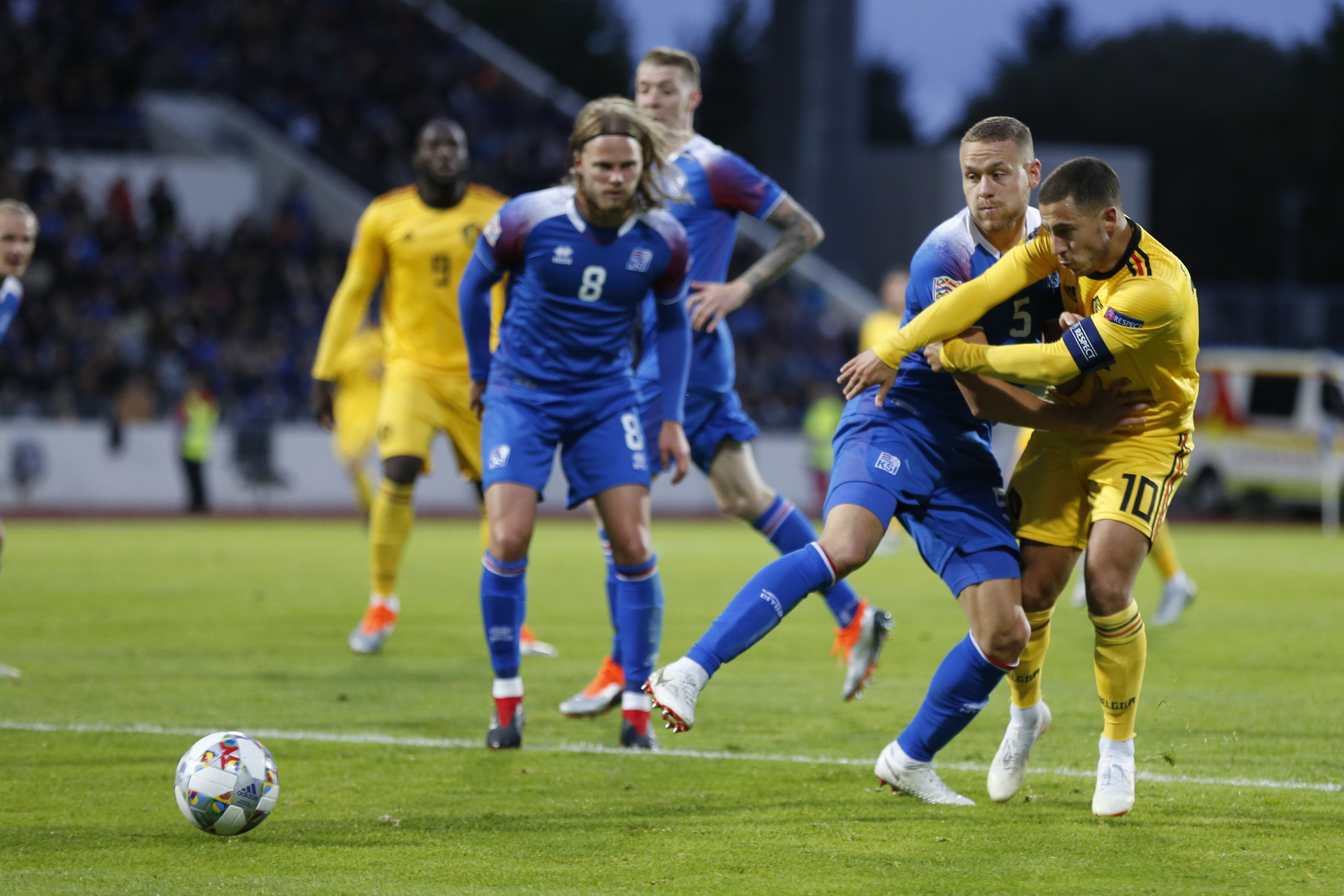 激战正酣，欧洲足球联赛火热进行中的简单介绍