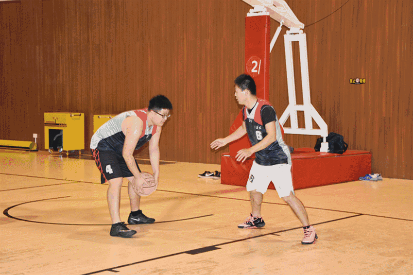 精准传球决胜关键,队员个个贡献 精准传球决胜关键,队员个个贡献