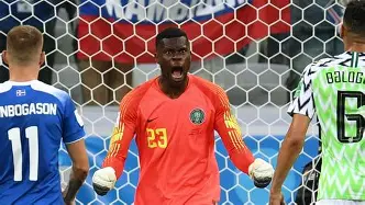 哥伦比亚队负于尼日利亚队，小组垫底